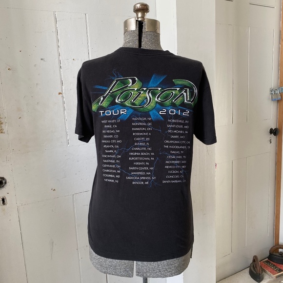 2012 Poison Graphic Concert Tour Tee Shirt Med - Picture 3 of 7